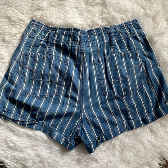 American Eagle Striped Shorts Women s Size 8 - Picture 2 of 6